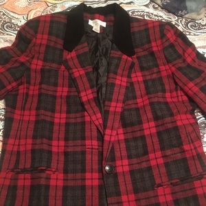 Kim Rogers plaid suit jacket